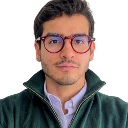 Dr. Andrés Obando