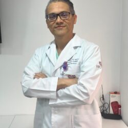 Dr. Javier Castro