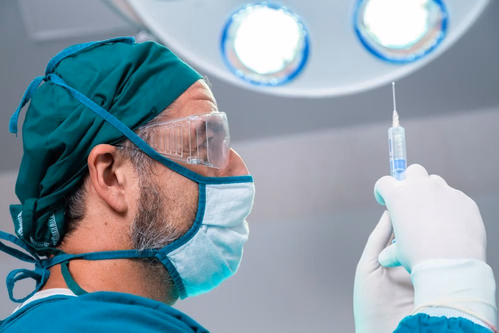 Professional,Doctor,Holding,General,Anesthetic,Medicine,Or,Antiviral,Drug,Vaccine Professional,Doctor,Holding,General,Anesthetic,Medicine,Or,Antiviral,Drug,Vaccine